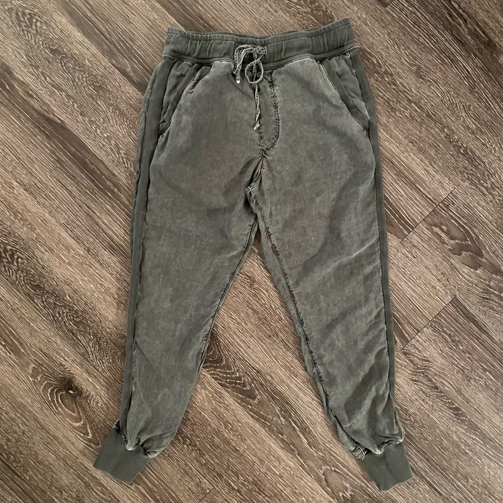 NSF jogger 